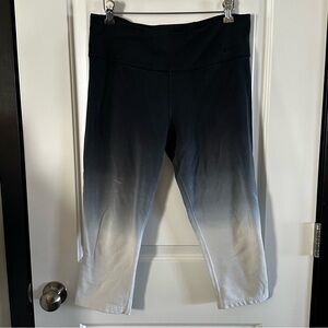 Nike Legend 2.0 Dri-FIT Ombre Capri Leggings | Workout Essential | Women’s L